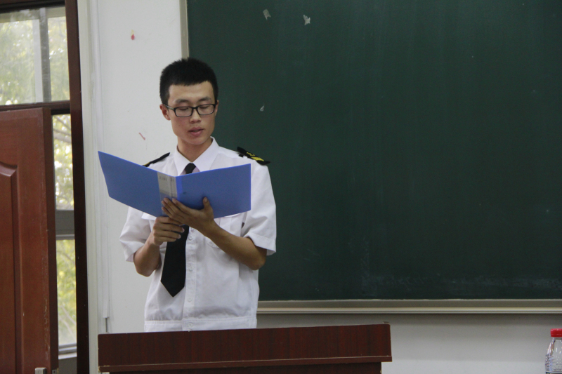 图3:第八届学生干部代表发言